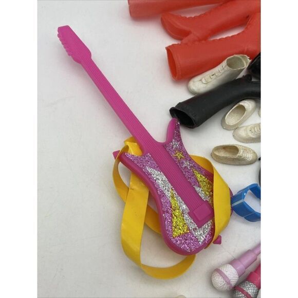 Vintage Barbie Mixed Shoes and Accessories - Picture 7 of 10